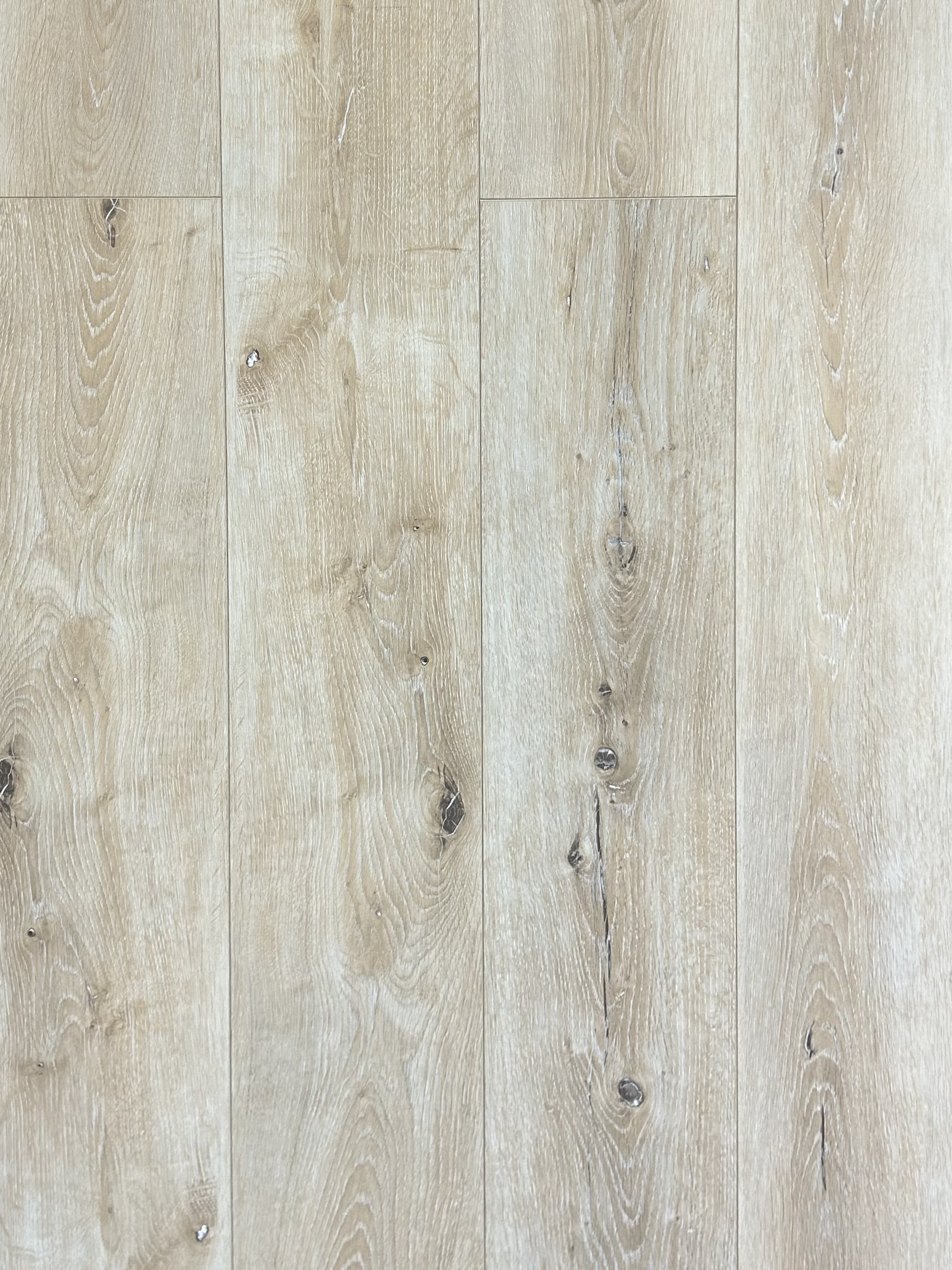 Laminate Flooring - 1583