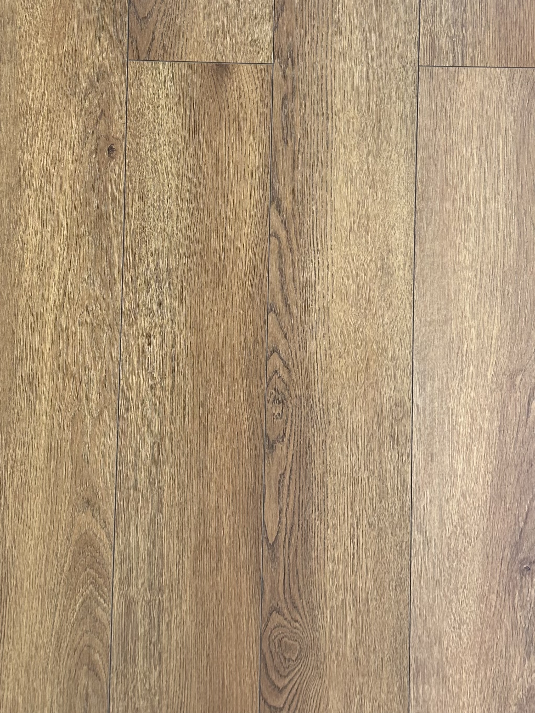 Laminate Flooring - 1555